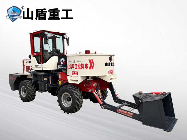 自上料攪拌車的設(shè)計特點和創(chuàng)新之處